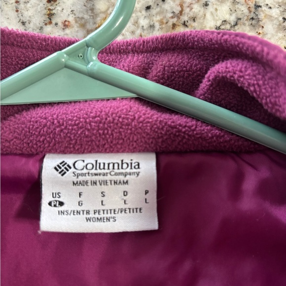 Columbia Women's Purple Vest - Picture 3 of 4
